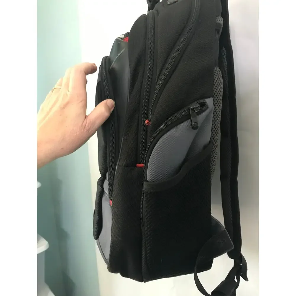 Swiss Gear Wenger Pegasus 17 Inch Laptop Backpack Black Grey TSA model 27306060